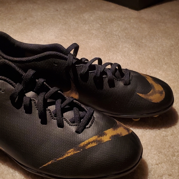 nike jr vapor soccer cleats - Picture 3 of 6